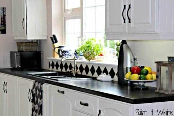 18 Gorgeous White Kitchens with Black Hardware - Making Manzanita