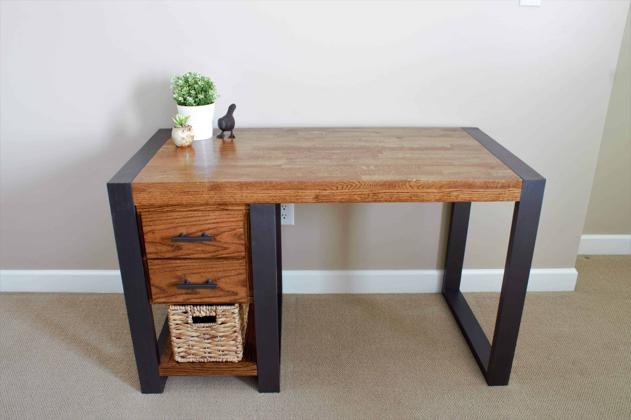 20 Cheap and Easy DIY Desk Ideas You Can Build - Making Manzanita