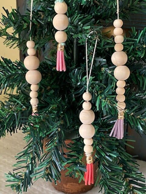 Beaded Garland, Wooded Bead Garland, Christmas Tree Garland, Scandinavian  Decor, Wood Beads, Boho Decor, Christmas Decor, Mantel Decor 