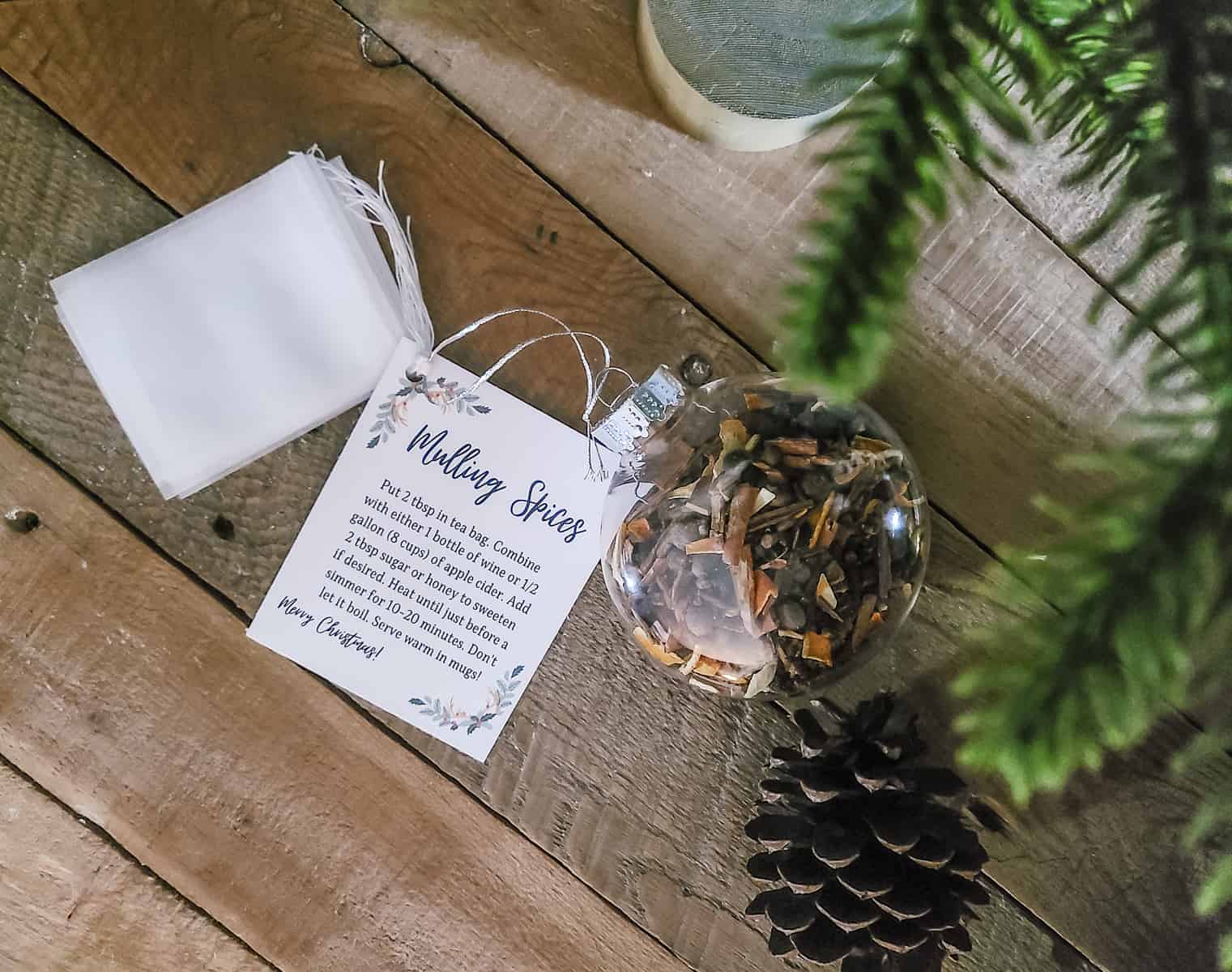 Spiced Mulled Wine DIY Gift Idea with Printable Tags