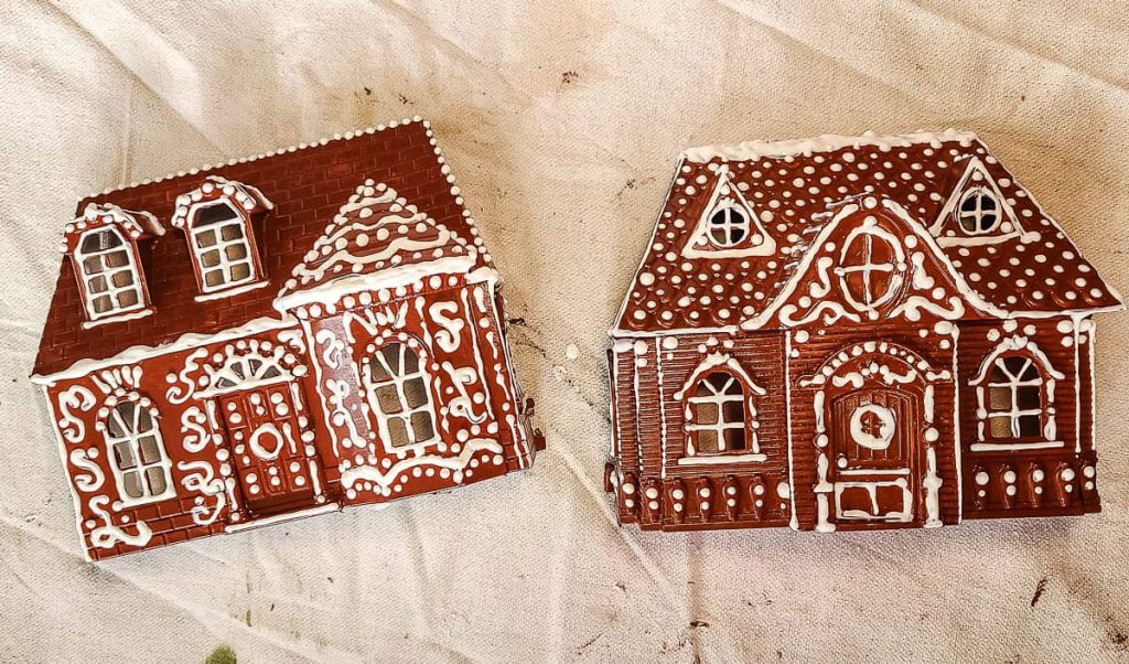 DIY Fake Frosting for our wooden gingerbread houses !! #christmastikto