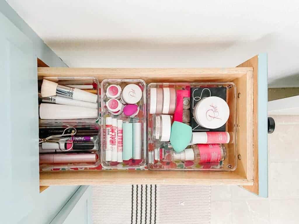 20+ Brilliant Ideas For Organizing Small Spaces - Jenna Kate at Home